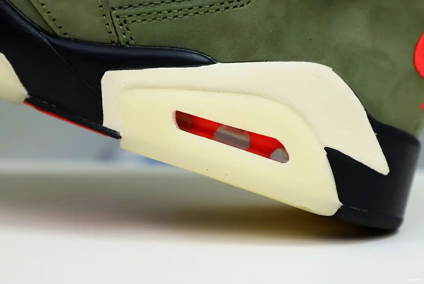 6 JORDAN SCOTT 'OLIVE' X RETRO TRAVIS AIR 0423